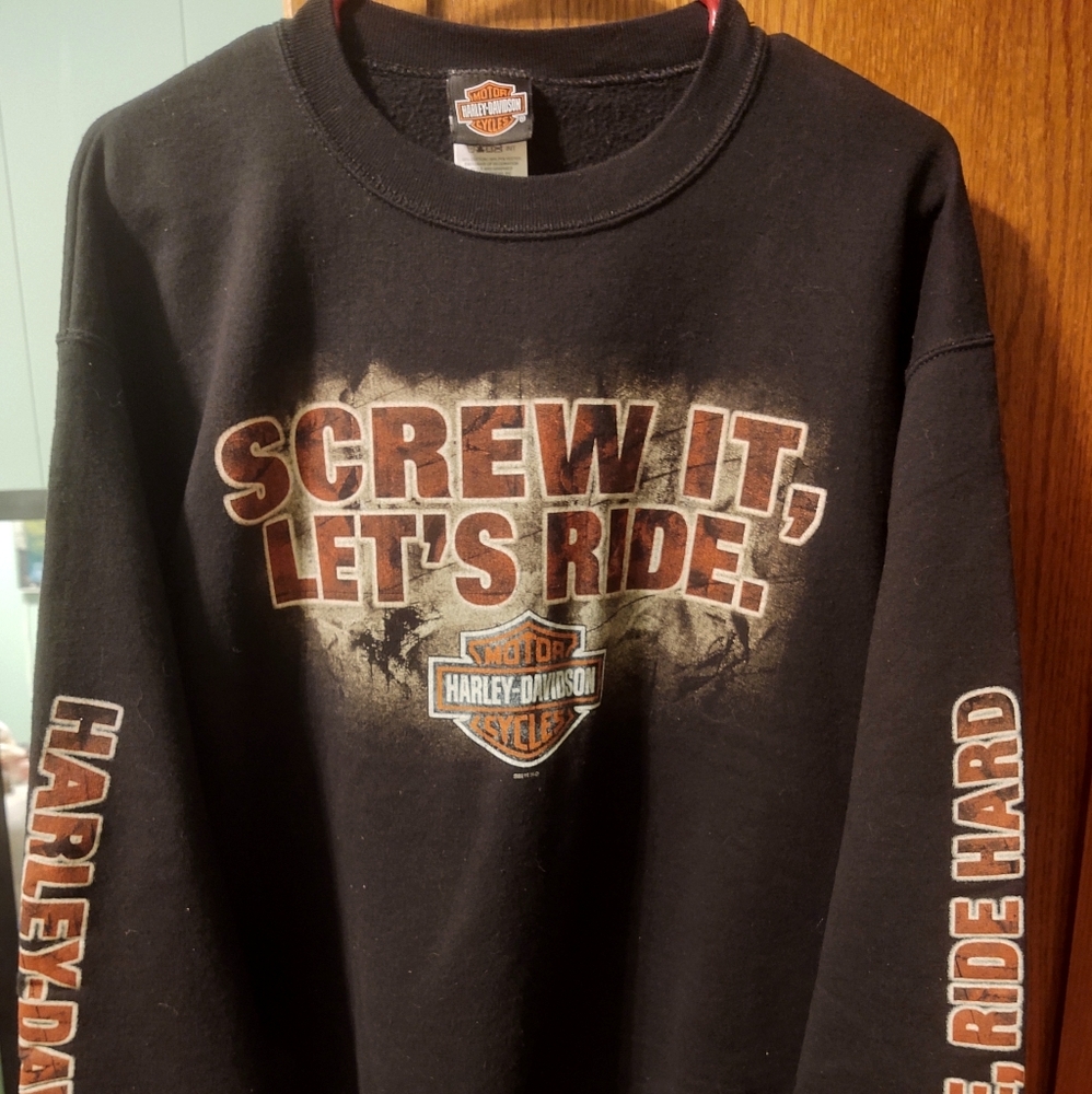 Sweatshirt